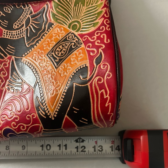 Beautiful 10th anniversary Patricia Nash Kavali Satchel Red Leather Elephant Bag - Picture 9 of 16